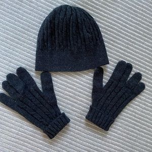 Brooks Brothers Slate Grey Ladies Scottish Cashmere Hat and Mittens Set